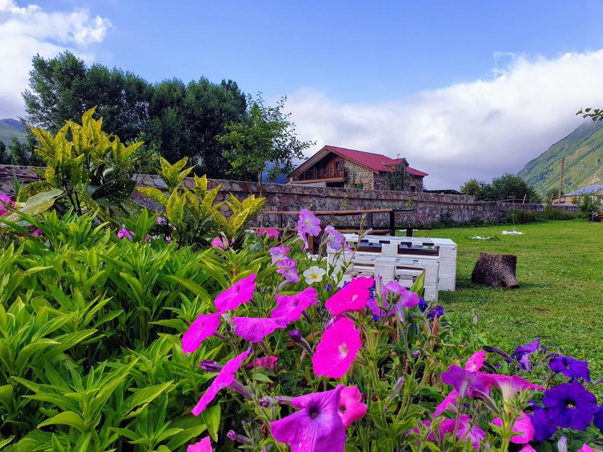 Дом для отпуска ---Аллегрия Хаус Казбеги Экстерьер фото